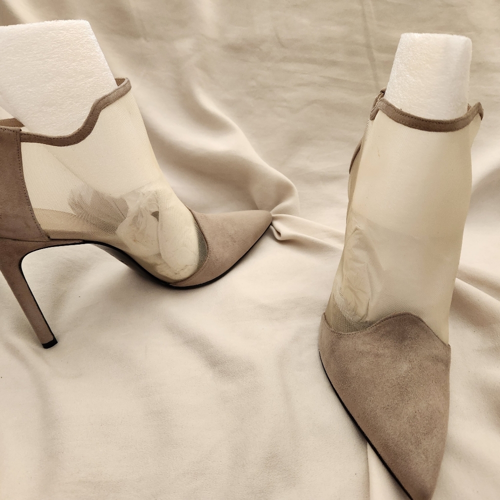 RARE Stuart Weitzman Light Gray Suede & Mesh 4.5" Heels 11M Never Worn Orig $475